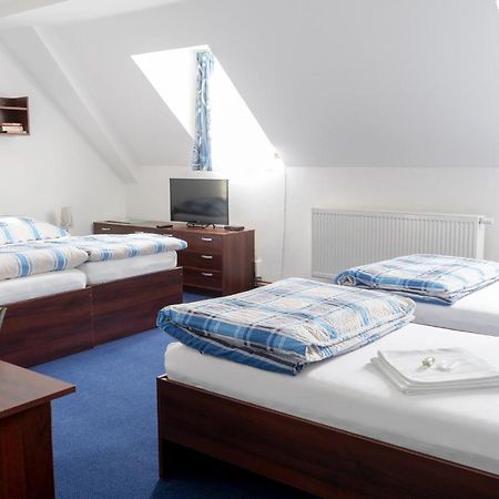 Hotel Pivovar Kácov 外观 照片