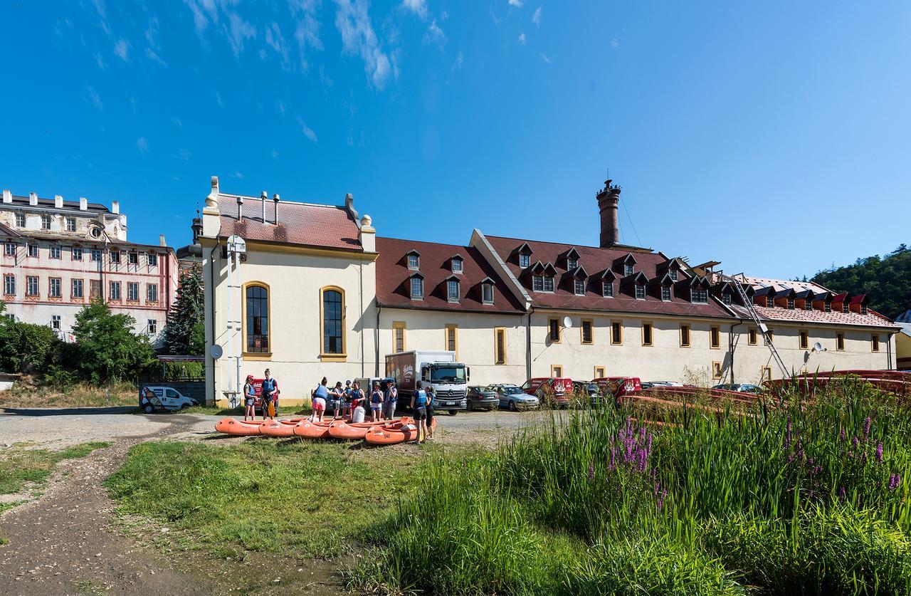Hotel Pivovar Kácov 外观 照片